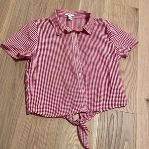 Red plaid/gingham shirt in L